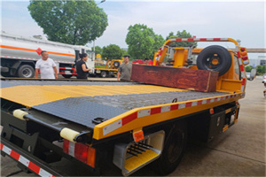 漳州附近拖车电话号码服务